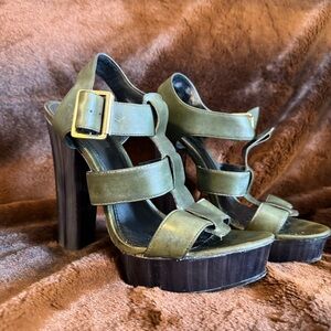 Size 10 Rachel Zoe brushed leather. Sandal heels. Open toed green with buckle